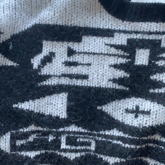 Gorgeous Elle Sasson Sweater - Picture 7 of 12